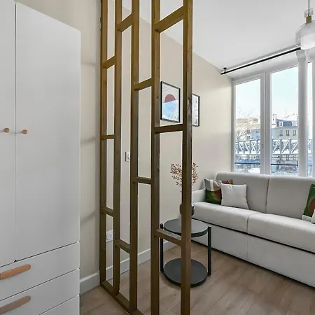 Buttes - Intimate Faubourg Appartement Parijs