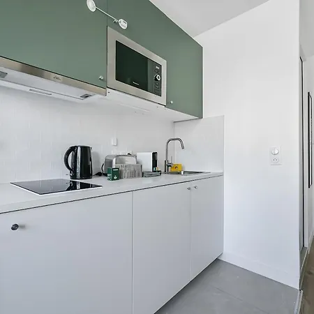 Buttes - Intimate Faubourg *