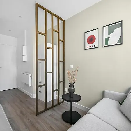 Buttes - Intimate Faubourg דירה